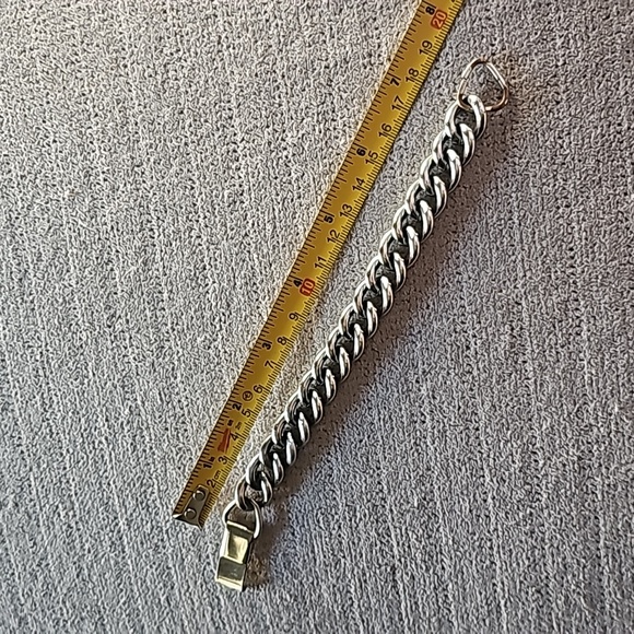 Mini Buckle Stainless Steel Bracelet 🐈228 - Picture 4 of 4